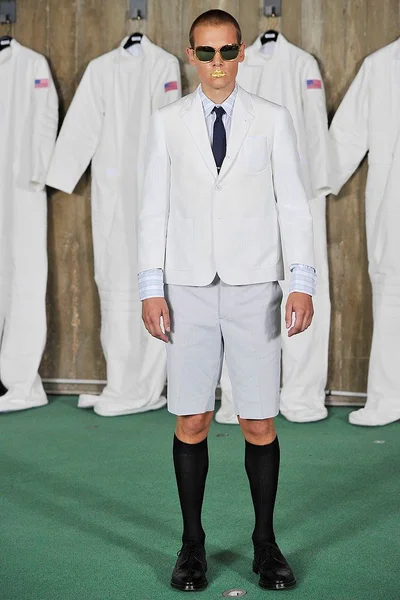 Look 17